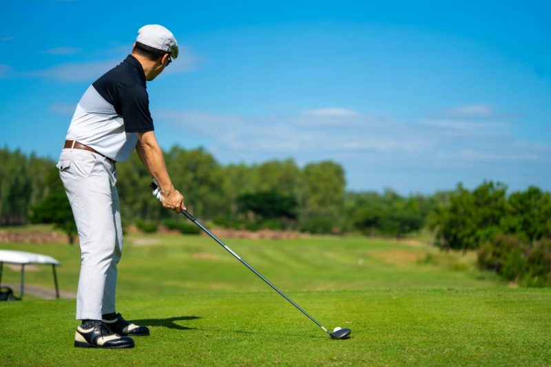 Golf Driver Schwung Profi Tee Box