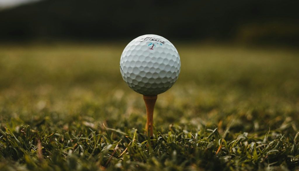 Top 5 Golfbälle Hero
