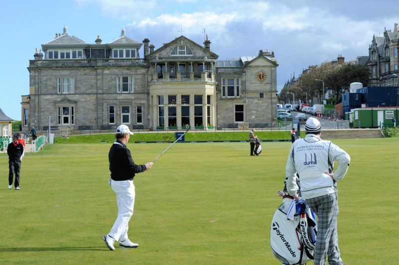 Golf Spieler auf dem Green Old Course