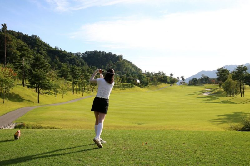 Golf Anfänger Guide 2025 Abschlag Frau